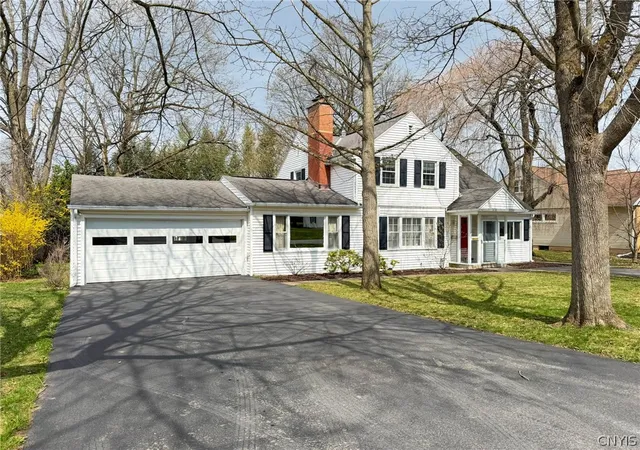 Photo 2 of Single family home for sale at 12 Windsor Ter, Utica, NY 13501 | MLS# S1673919 | Listing updated on 2026-07-13