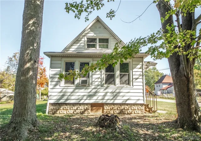 2nd image of 1 Wendel St, Depew, NY 14043 | MLS# B1673913