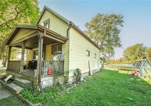 Homes for sale in Lancaster, NY | 4 Wendel St, Lancaster, NY 14043 | MLS# B1673929