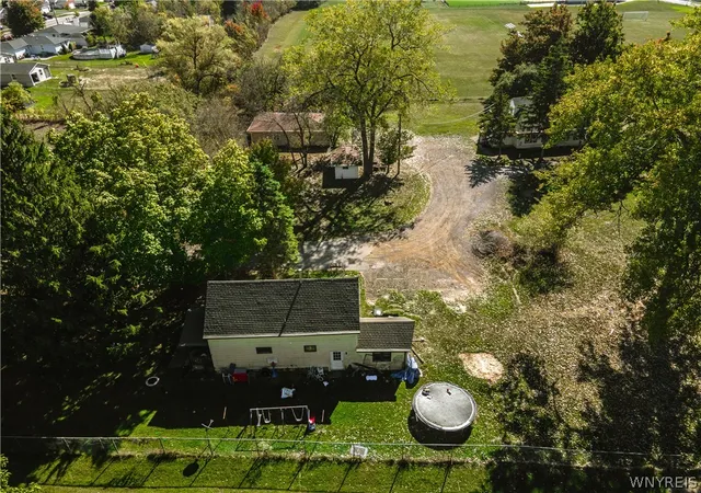 Homes for sale in Lancaster, NY | 4 Wendel St, Lancaster, NY 14043 | MLS# B1673929