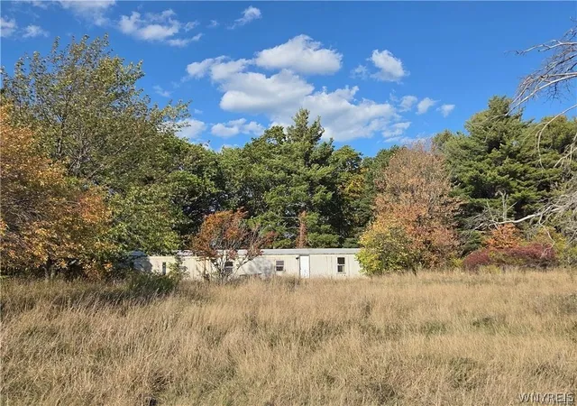 Photo 2 of Single family home for sale at 14503 Erway Trak Rd, Waterport, NY 14571 | MLS# B1674054 | Listing updated on 2026-07-21