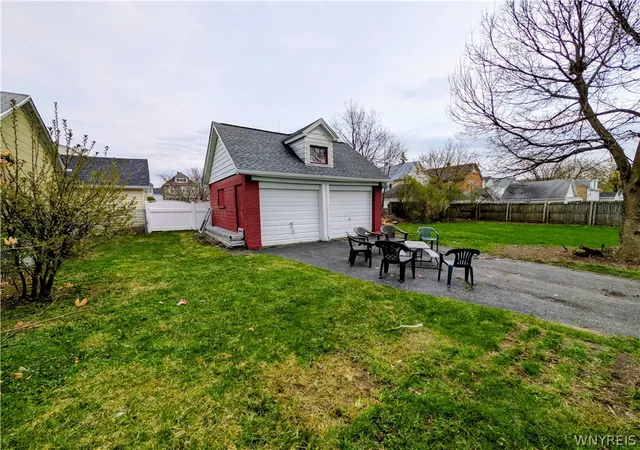 Photo 4 of Sale Pending at 71 Hoerner Ave, Buffalo, NY 14211 | MLS# B1672872 | Listing updated on 2026-06-12