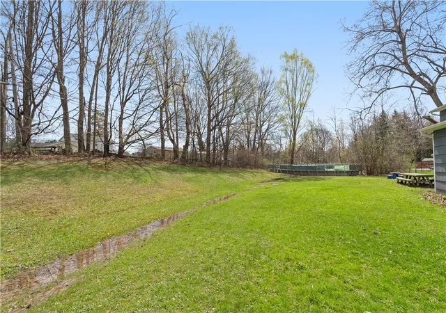 3rd image of 755 Tanya Cir, Webster, NY 14580 | MLS# R1672944