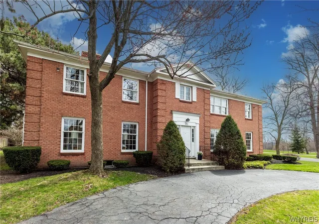 1st image of 137 Nottingham, Buffalo, NY 14216 | MLS# B1672002