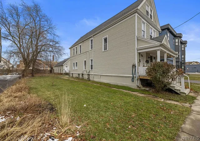 Homes for sale in Buffalo, NY | 637 West Ave, Buffalo, NY 14213 | MLS# B1673954