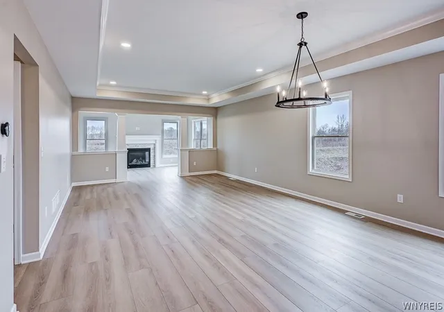 4th image of 6687 Curtis Ct, Lockport Town, NY 14094 | MLS# B1674088