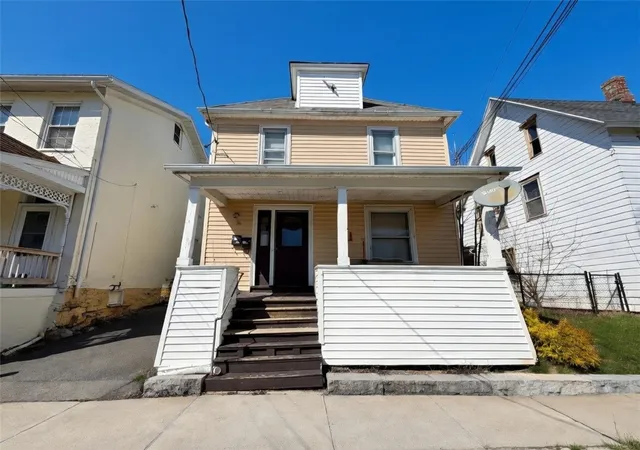Homes for sale in Geneva City, NY | 10 Lafayette Ave, Geneva City, NY 14456 | MLS# R1674125