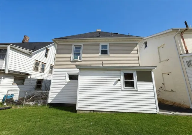 Homes for sale in Geneva City, NY | 10 Lafayette Ave, Geneva City, NY 14456 | MLS# R1674125