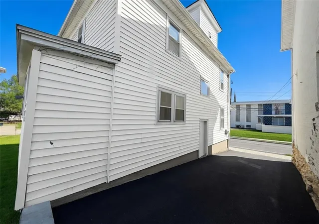 Homes for sale in Geneva City, NY | 10 Lafayette Ave, Geneva City, NY 14456 | MLS# R1674125