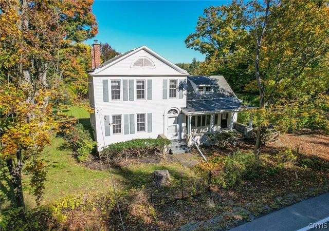 3rd image of 415 Higby Rd, New Hartford, NY 13413 | MLS# S1674122