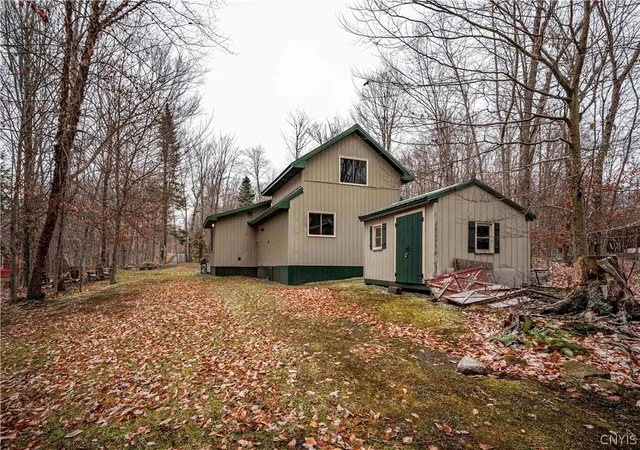 Homes for sale in Webb, NY | 143 Pawnee Dr W, Webb, NY 13420 | MLS# S1674233