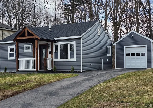 Homes for sale in Whitestown, NY | 46 Walnut Dr, Whitestown, NY 13492 | MLS# S1674258