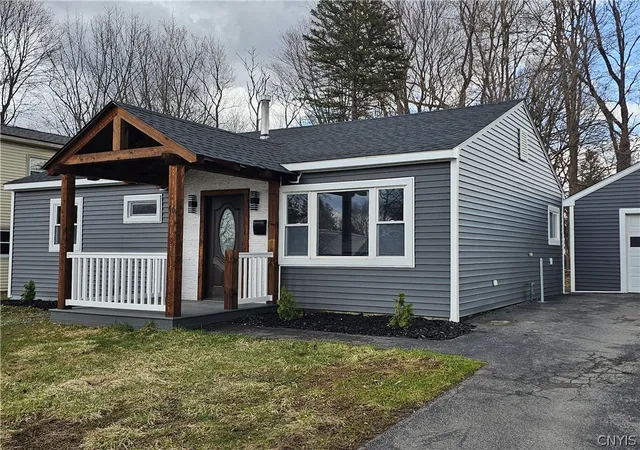 Homes for sale in Whitestown, NY | 46 Walnut Dr, Whitestown, NY 13492 | MLS# S1674258