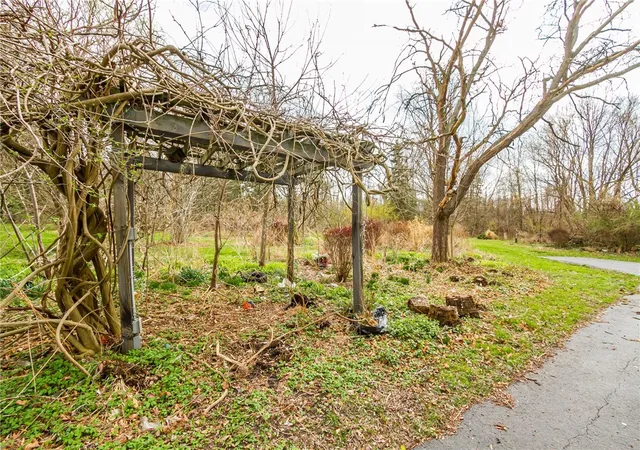 Homes for sale in Hopewell, NY | 4227 State Route 5 And 20, Hopewell, NY 14424 | MLS# R1672989