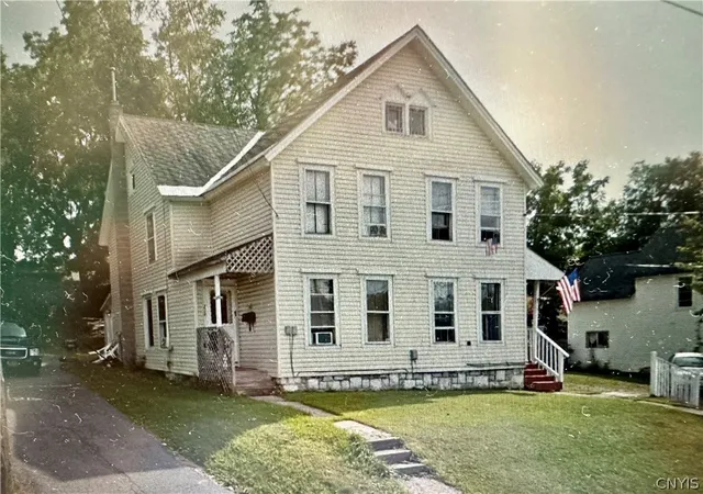 1st image of 212 E Main St, Watertown, NY 13601 | MLS# S1674289