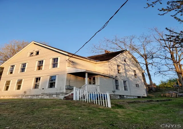 2nd image of 212 E Main St, Watertown, NY 13601 | MLS# S1674289