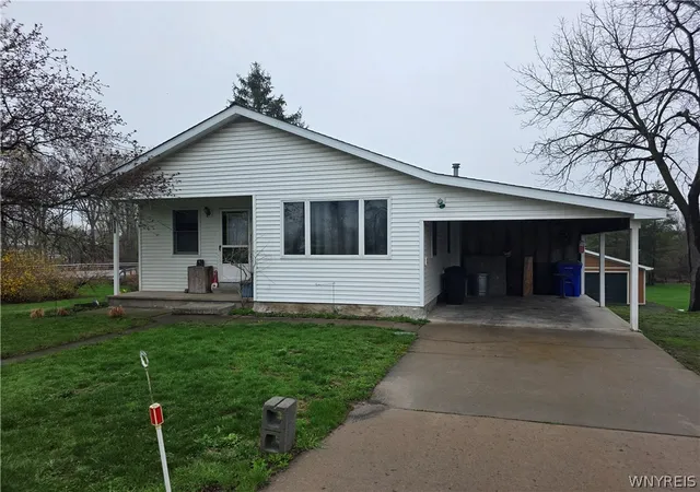 Homes for sale in Shelby, NY | 4202 Shelby Basin Rd, Shelby, NY 14103 | MLS# B1674157