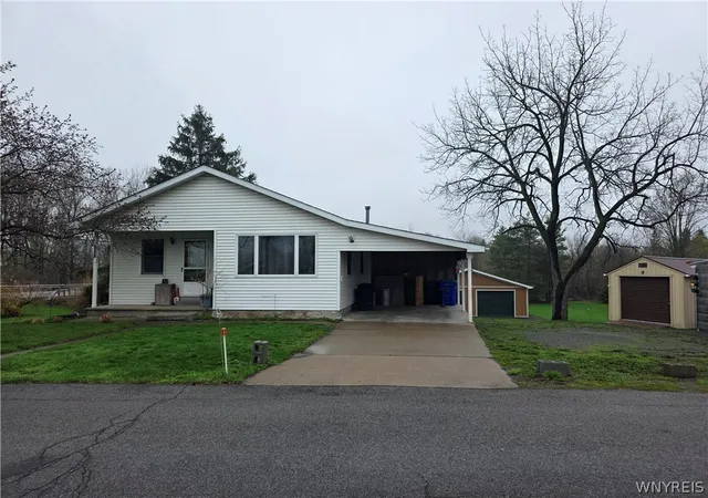 Homes for sale in Shelby, NY | 4202 Shelby Basin Rd, Shelby, NY 14103 | MLS# B1674157