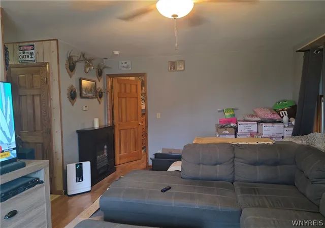 Homes for sale in Shelby, NY | 4202 Shelby Basin Rd, Shelby, NY 14103 | MLS# B1674157