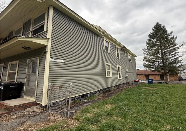 3rd image of 189 Lakeview Ave, Syracuse, NY 13204 | MLS# S1673415