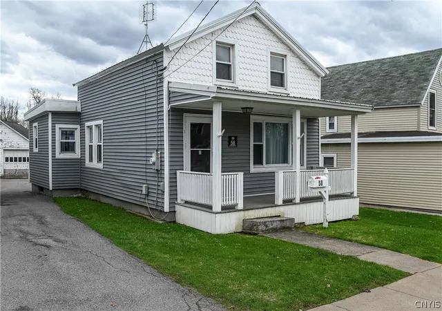 Homes for sale in New Hartford, NY | 58 Burrstone Rd, New Hartford, NY 13417 | MLS# S1674185
