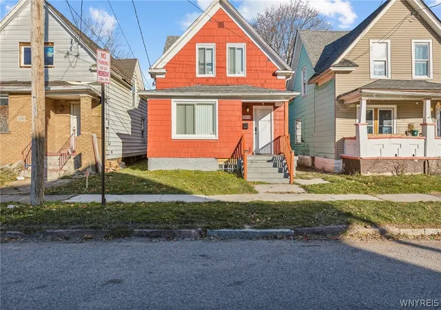 1st image of 1320 Ashland Ave, Niagara Falls, NY 14301 | MLS# B1674092