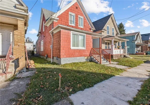 3rd image of 1320 Ashland Ave, Niagara Falls, NY 14301 | MLS# B1674092