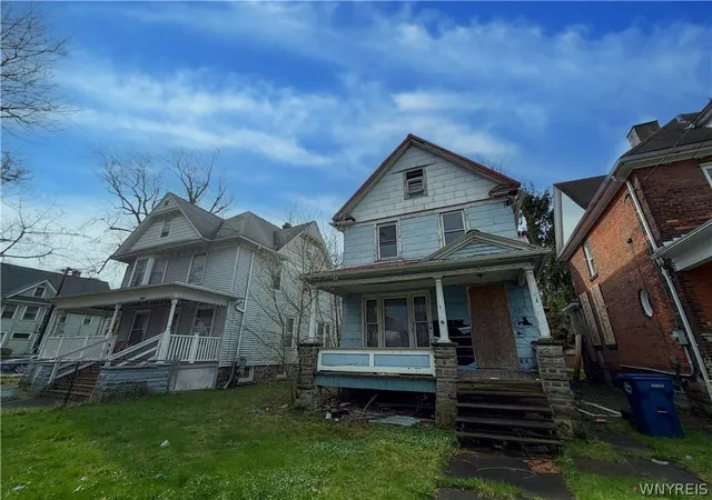 Homes for sale in Niagara Falls, NY | 1879 Pierce Ave, Niagara Falls, NY 14301 | MLS# B1674089