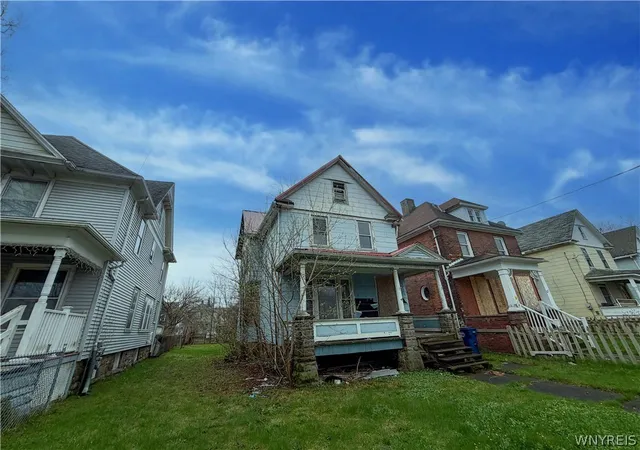 Homes for sale in Niagara Falls, NY | 1879 Pierce Ave, Niagara Falls, NY 14301 | MLS# B1674089