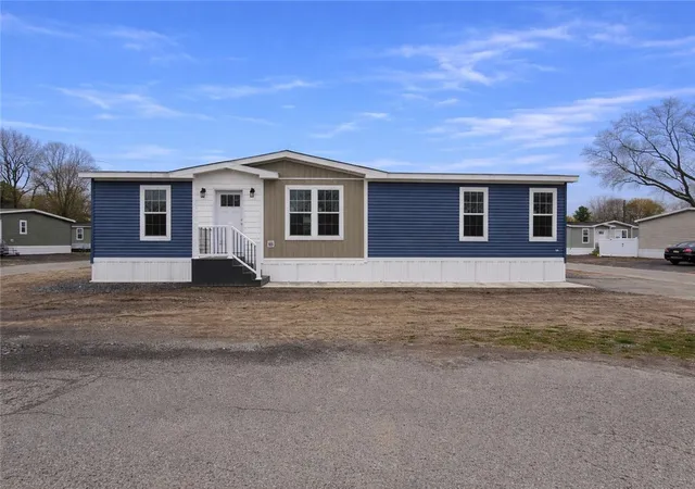Homes for sale in Penfield, NY | 48 Sebastian Dr, Penfield, NY 14625 | MLS# R1670806