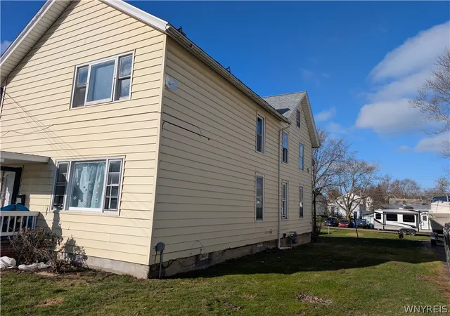 2nd image of 627 Deer St, Dunkirk, NY 14048 | MLS# B1674328