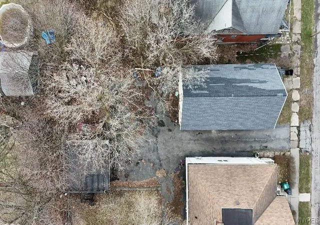 3rd image of 1655 South Ave, Niagara Falls, NY 14305 | MLS# B1670800
