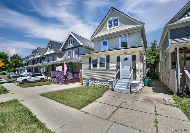 1st image of 47 Heath St, Buffalo, NY 14214 | MLS# B1674009