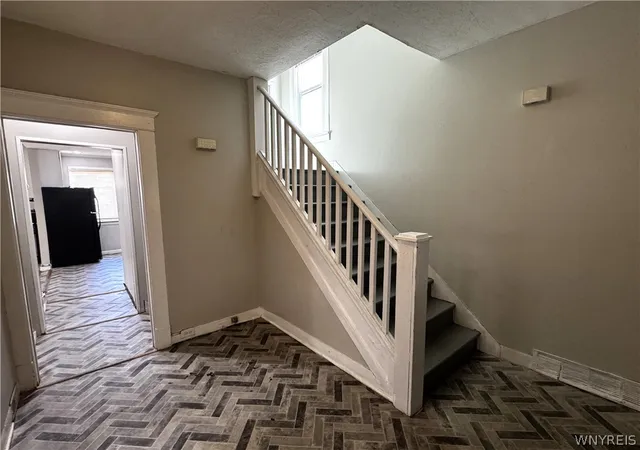 3rd image of 47 Heath St, Buffalo, NY 14214 | MLS# B1674009