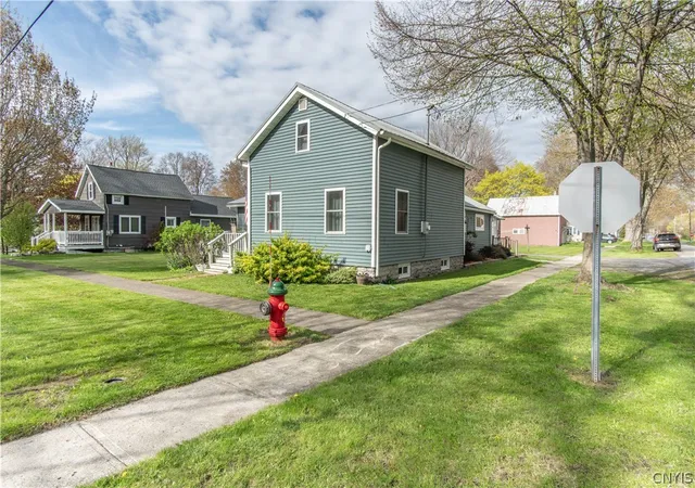 Homes for sale in Cape Vincent, NY | 283 W Joseph St, Cape Vincent, NY 13618 | MLS# S1673344