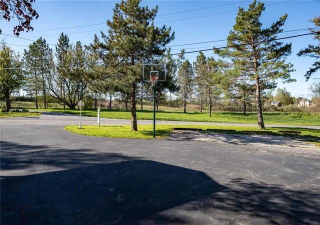 Homes for sale in Manchester, NY | 2700 Sanitarium Rd, Manchester, NY 14432 | MLS# R1674077