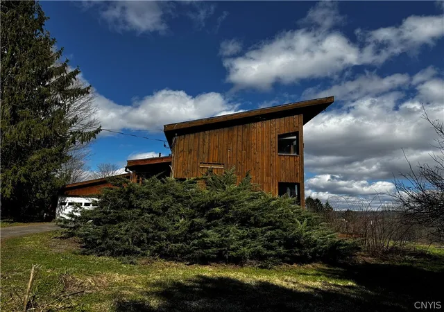 4th image of 2846 W Hill Rd, Hamilton, NY 13346 | MLS# S1673751