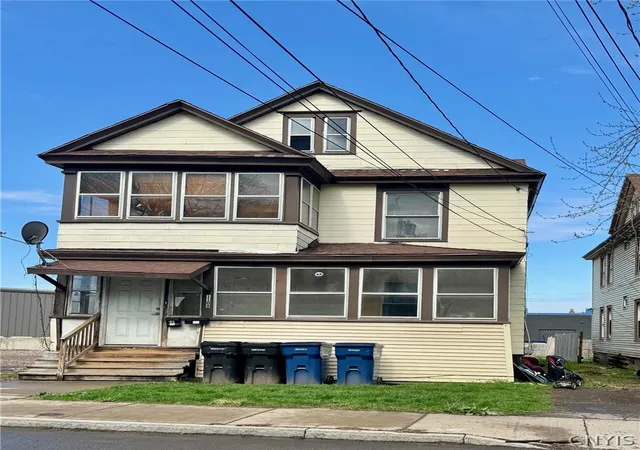1st image of 1109 Wolf St, Syracuse, NY 13208 | MLS# S1674269