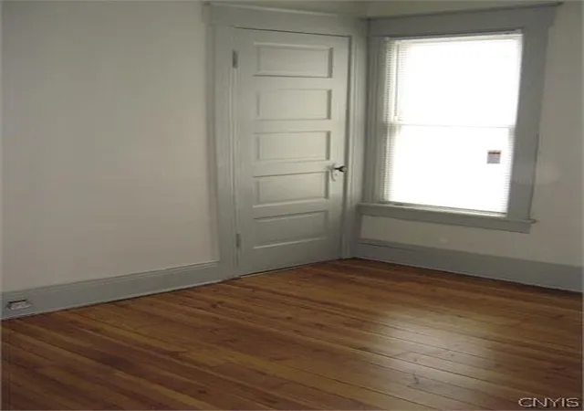 3rd image of 1109 Wolf St, Syracuse, NY 13208 | MLS# S1674269