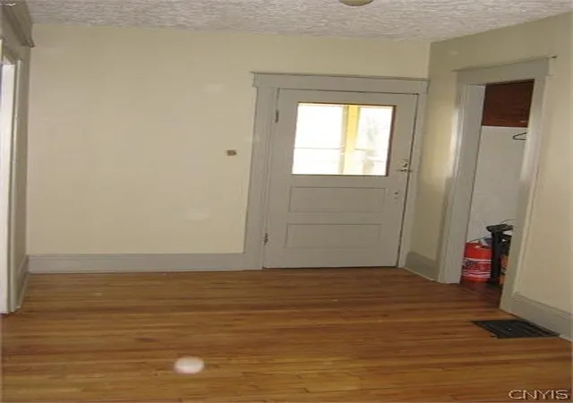 9th image of 1109 Wolf St, Syracuse, NY 13208 | MLS# S1674269