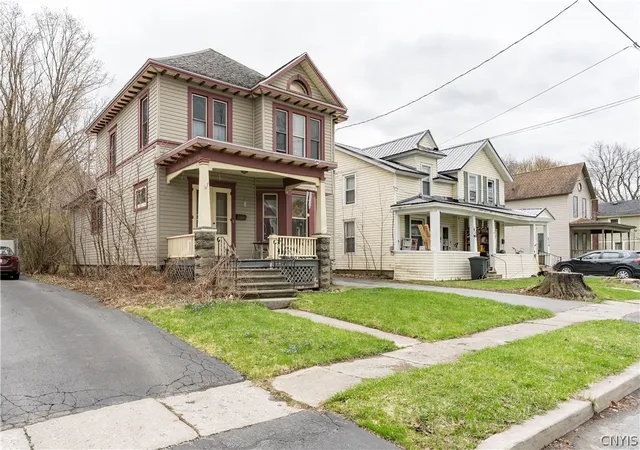 Photo 2 of Single family home for sale at 628 Mundy St, Watertown, NY 13601 | MLS# S1674640 | Listing updated on 2026-07-17