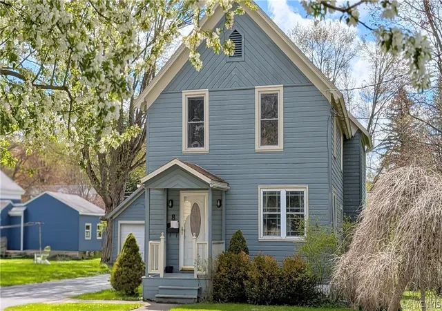 2nd image of 8 John St, Hamilton, NY 13346 | MLS# S1674355