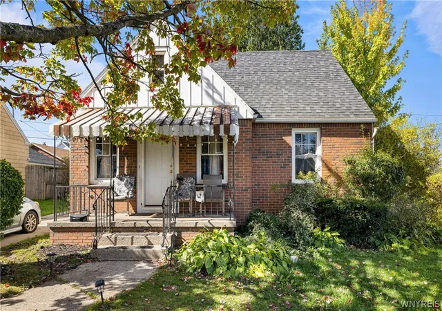 Photo 3 of Single family home for sale at 120 Leonard Post Dr, Buffalo, NY 14211 | MLS# B1674824 | Listing updated on 2026-04-20