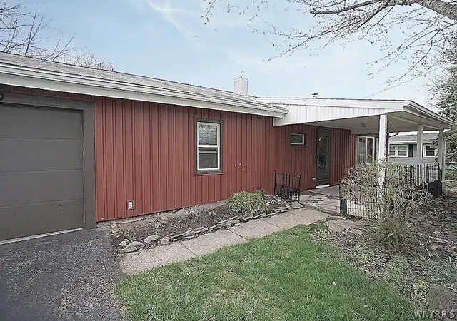 Homes for sale in Cambria, NY | 5788 Fairview Dr, Cambria, NY 14132 | MLS# B1674482