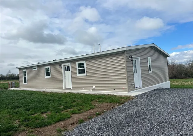 Homes for sale in Springport, NY | 3 Blue Bird Ln, Springport, NY 13160 | MLS# S1674684