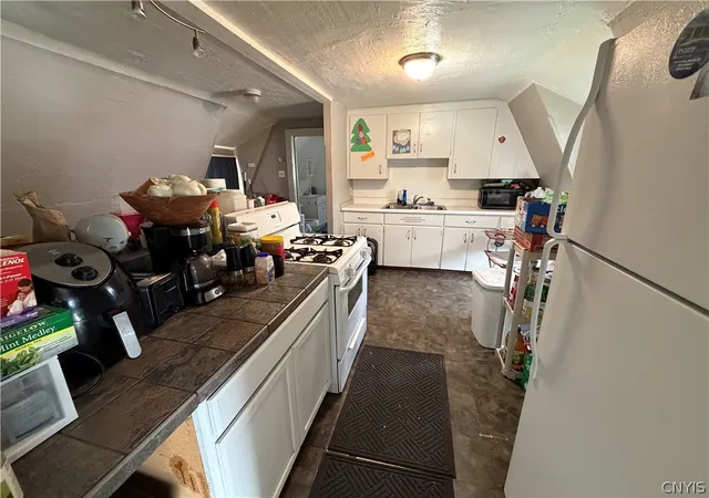 4th image of 108 Lewis St, Canastota, NY 13032 | MLS# S1674506