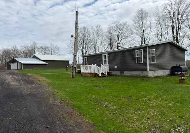 Homes for sale in Amboy, NY | 206 10 County Route 17a, Amboy, NY 13493 | MLS# S1674933