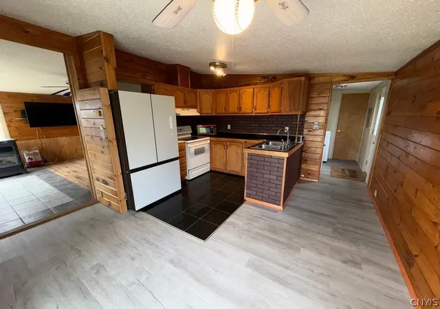 Homes for sale in Amboy, NY | 206-10 County Route 17A, Amboy, NY 13493 | MLS# S1674933