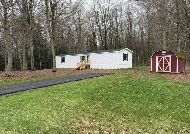 Homes for sale in Granby, NY | 211 German Dale Dr, Granby, NY 13069 | MLS# S1674892