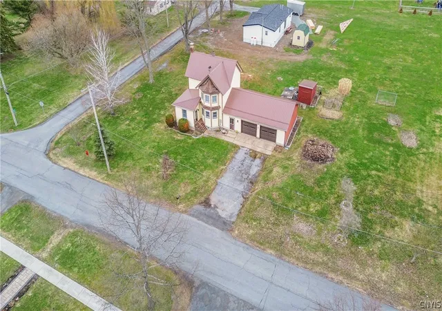 Homes for sale in Cape Vincent, NY | 316 Centre St, Cape Vincent, NY 13618 | MLS# S1674396